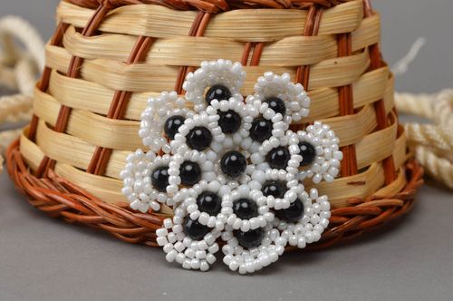 Beaded flower brooch handmade brooch white and black beaded brooch jewelry - MADEheart.com