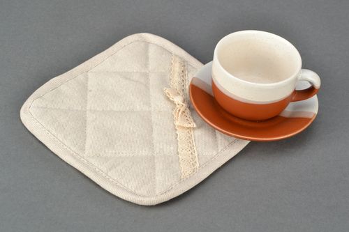 Square fabric hot pot holder with lace - MADEheart.com