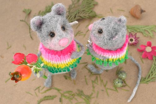 Ensemble de peluches en laine feutrée 2 pièces fait main original Souris - MADEheart.com