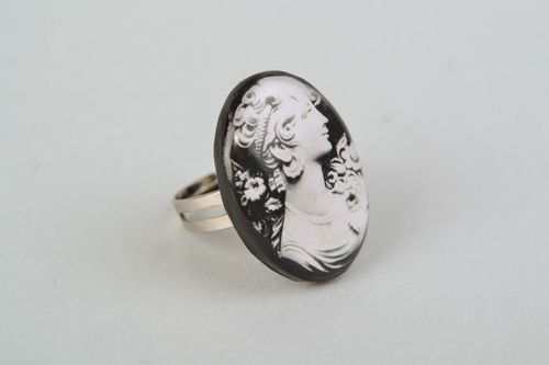 Овальное кольцо из полимерной глины в технике декупаж Камея - MADEheart.com