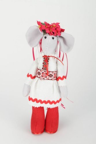 Toy Mouse-Ukrainian - MADEheart.com