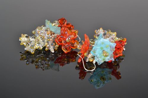 Brincos florais de vidro em técnica de lampwork  - MADEheart.com