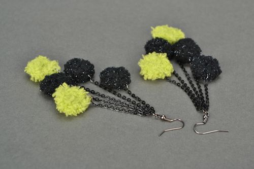 Brincos de malha artesanais ornados com gancho Bolinha - MADEheart.com