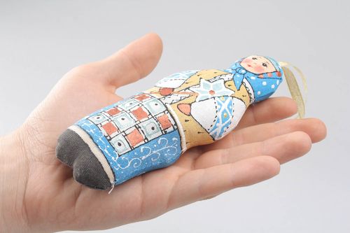 Colgante hecho a mano para casa Doncella de nieve - MADEheart.com