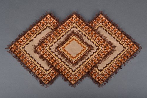 Napkin with embroidery - MADEheart.com