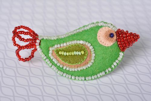 Broche hecho a mano accesorio artesanal de fieltro regalo original para mujer - MADEheart.com