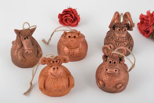 Campanelli dautore in ceramica fatti a mano set di 5 animali divertenti - MADEheart.com