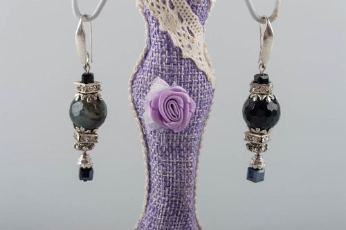 Pendientes de latón con ágata y cristal hermosos bisutería artesanal para mujer - MADEheart.com