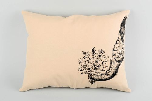 Cojín para decorar sofá decoración de interior artesanal regalo original  - MADEheart.com