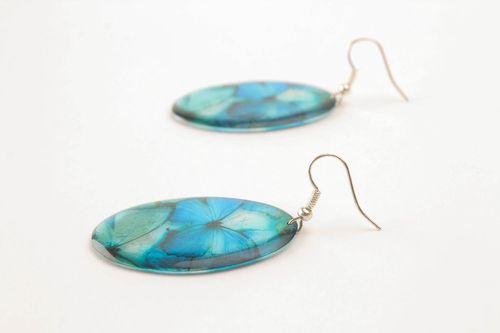 Oval earrings made ​​of epoxy resin - MADEheart.com