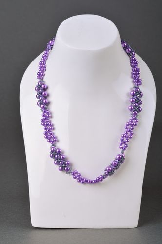 Collier en perles de rocaille et perles fantaisie mauve tressé fait main femme - MADEheart.com