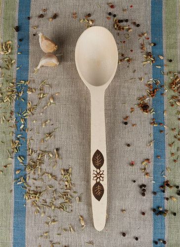 Cucchiaio di legno fatto a mano Cucchiaio dipinto Stoviglie di legno  - MADEheart.com