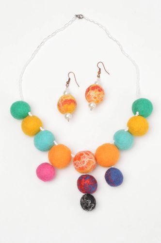 Boucles doreilles Collier femme fait main Bijoux fantaisie multicolores laine  - MADEheart.com
