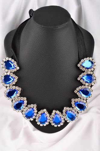 Blauer Mode Schmuck handmade Damen Collier mit Kristallen Frauen Accessoire - MADEheart.com