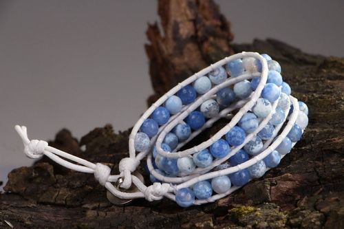 Bracelet made of agate and lather - MADEheart.com