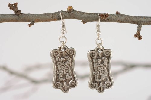 Metall Ohrringe Zwei Löwen - MADEheart.com