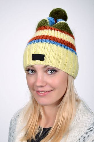 Striped knitted hat - MADEheart.com