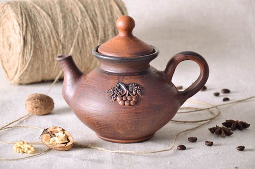 Small clay tea pot  - MADEheart.com