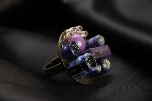 Round cyberpunk ring with radio details - MADEheart.com