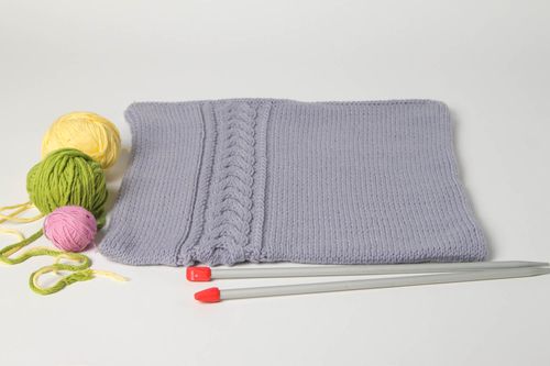 Grauer Kissen Bezug handmade Schlafzimmer Deko schöne Kissenhülle mit Ornament  - MADEheart.com