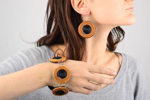 Handmade jewelry set dangling earrings wrist bracelet leather accessories - MADEheart.com
