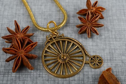 Handmade trendy pendant metal jewelry metal pendant stylish present girl - MADEheart.com