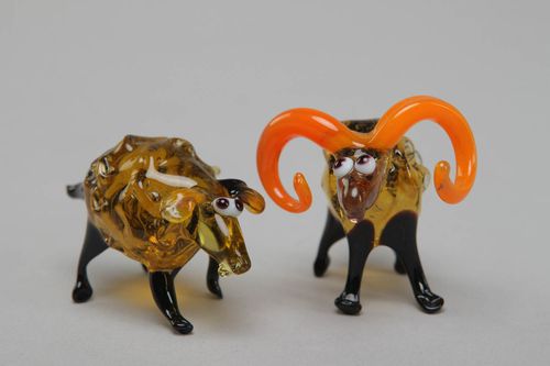 Petites figurines en verre au chalumeau moutons décoratives faites main - MADEheart.com