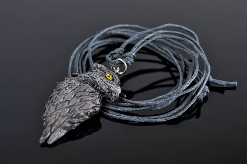 Colgante artesanal de arcilla polimérica accesorio para mujer bisutería de moda - MADEheart.com