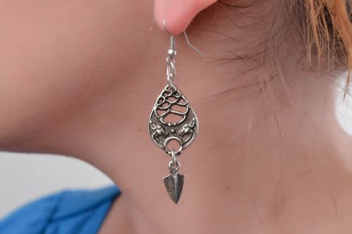 Handmade designer dangling earrings cast of metal alloy in ethnic style - MADEheart.com