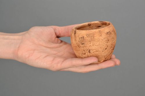 Pequena panela artesanal de barro - MADEheart.com