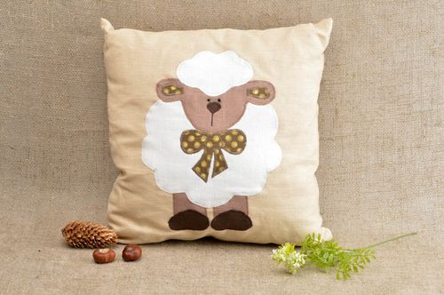 Designer Kissen handmade schönes Kissen fürs Sofa Geschenk Idee Deko Kissen - MADEheart.com