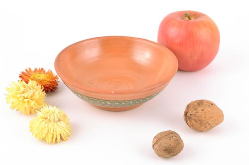 Bemalte Tonschale mit Anguß bedeckt in Flyandrovka Technik  - MADEheart.com