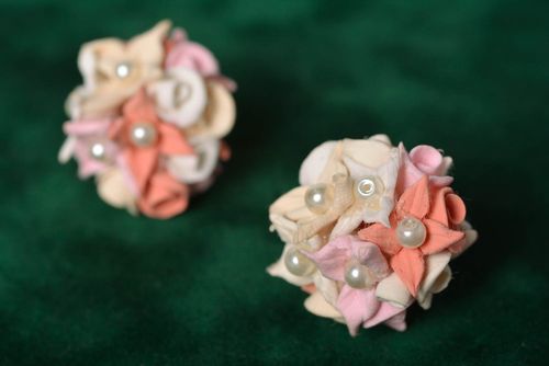 Handmade designer tender floral stud earrings molded of polymer clay - MADEheart.com