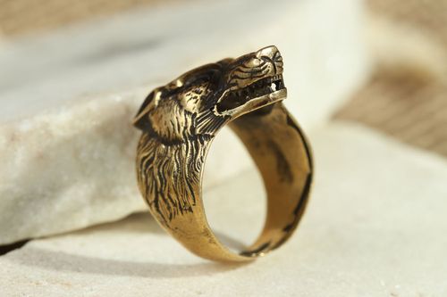 Large bronze seal ring Wolf - MADEheart.com