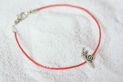 Schnur Armband Schmuck für Frauen Designer Accessoire rot stilvoll mit Schnecke - MADEheart.com