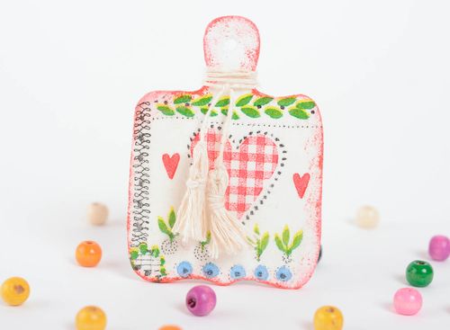 Schöner Kühlschrankmagnet Schneidebrett aus Blattholz handmade bemalt originell für Küche Dekor - MADEheart.com
