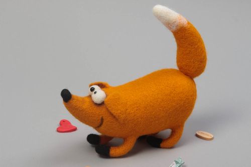 Симпатичная мягкая игрушка для ребенка лиса из шерсти и бусин ручная работа - MADEheart.com