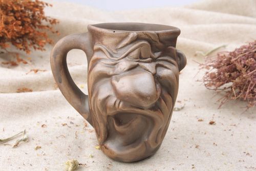 Clay cup for coffee in the shape of an old man with handle 0,72 lb - MADEheart.com