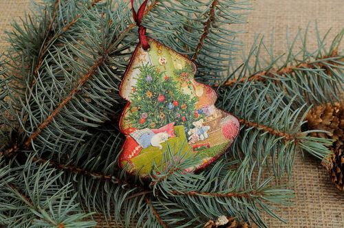 Wooden Pendant on the Christmas tree Christmas Tree - MADEheart.com