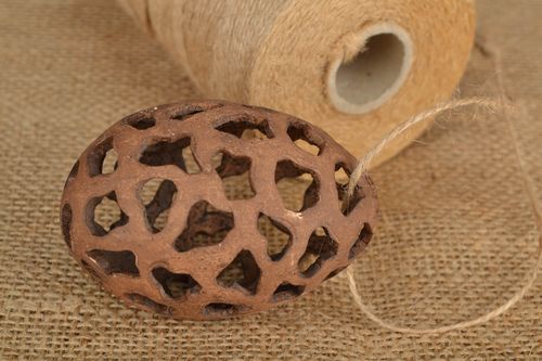 Ovo de cerâmica marrom - MADEheart.com
