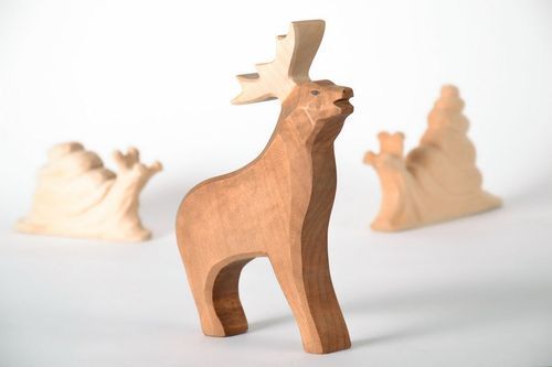 Wooden Statuette Deer - MADEheart.com