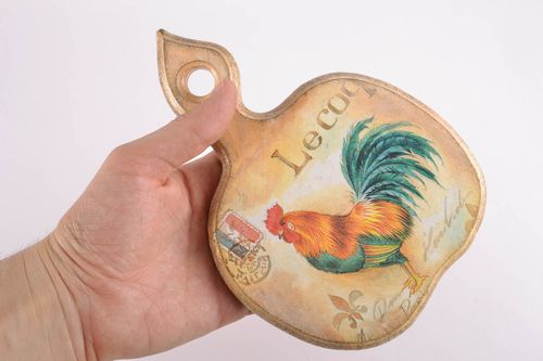 Kleines Schneidebrett aus Holz in Decoupage - MADEheart.com