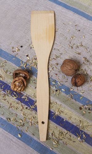 Wooden kitchen spatula - MADEheart.com