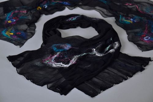 Black shawl made of wool and silk - MADEheart.com