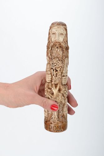 Estatueta de gesso Svarog - MADEheart.com