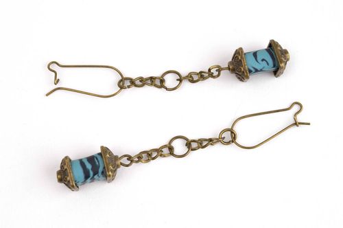 Orecchini pendenti fatti a mano di argilla polimerica accessori da donna - MADEheart.com