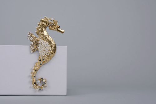 Brooch Seahorse - MADEheart.com