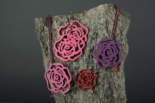 Ensemble de bijoux Roses - MADEheart.com