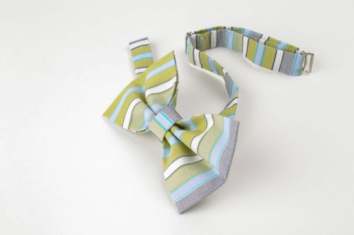 Striped bow tie - MADEheart.com