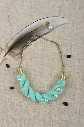 Collier fantaisie Bijou fait main fils perles dimitation Accessoire femme - MADEheart.com